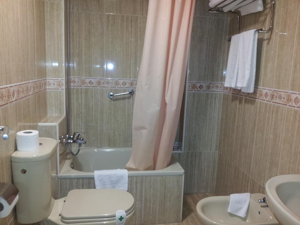 Begona Playa Hotel Gijon Ruang foto
